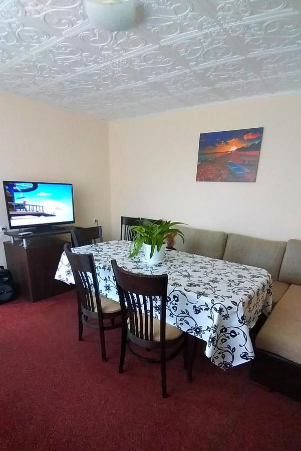Rose & Water Guest House Pavel Banya Esterno foto