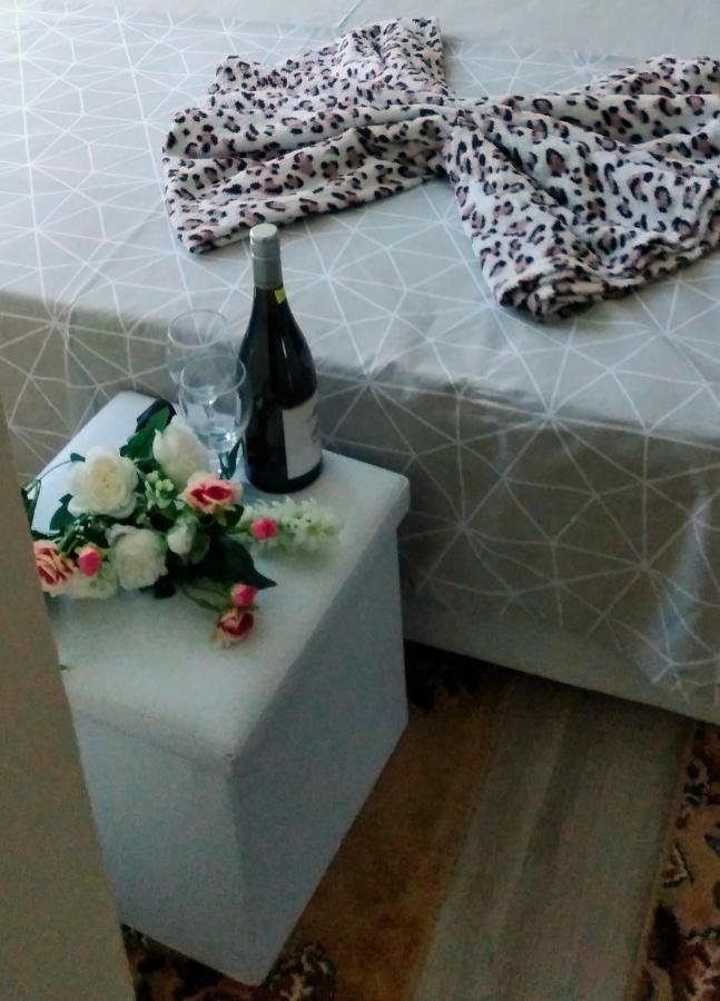 Rose & Water Guest House Pavel Banya Esterno foto