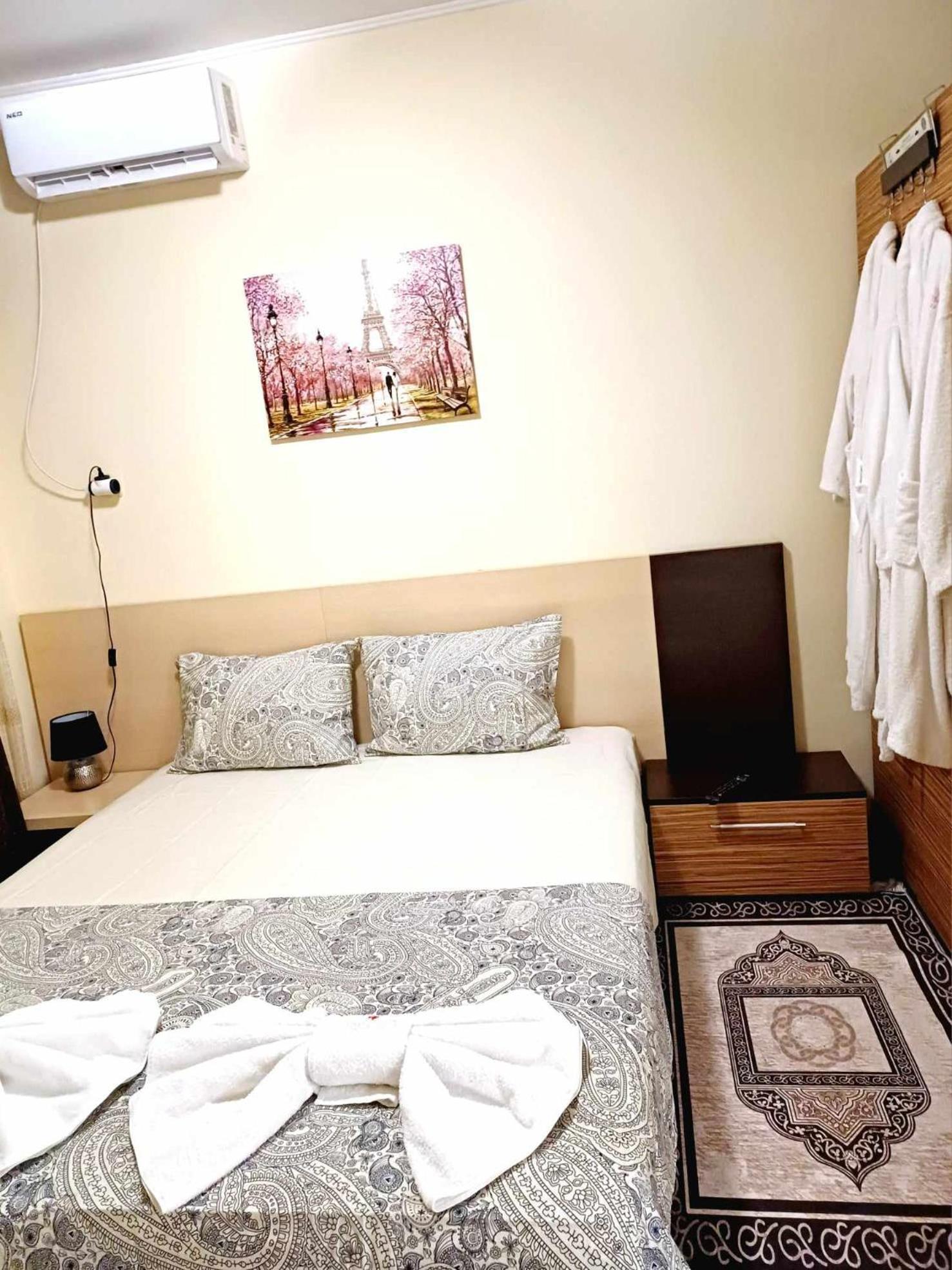 Rose & Water Guest House Pavel Banya Esterno foto