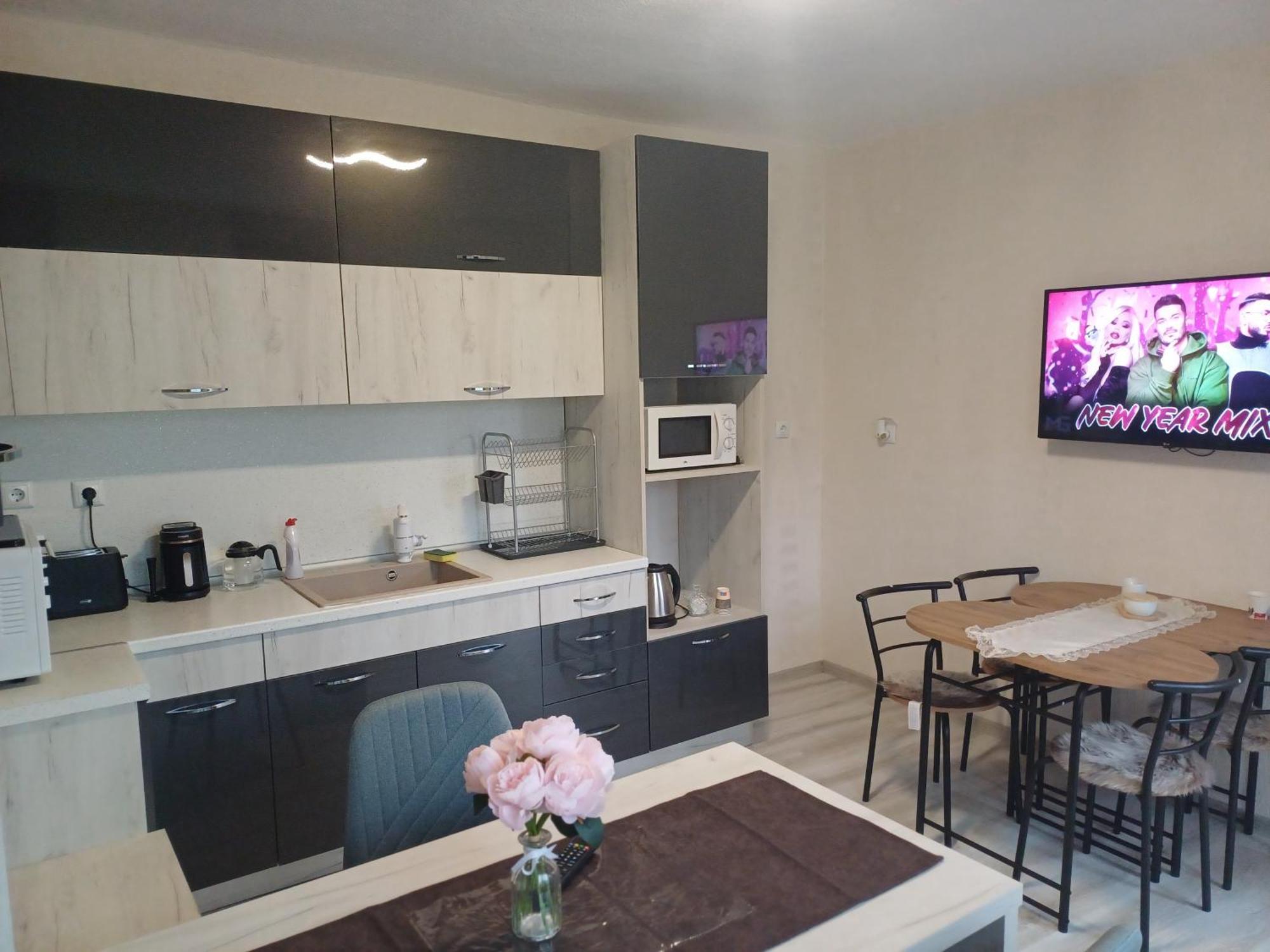 Rose & Water Guest House Pavel Banya Esterno foto
